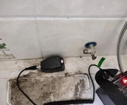 荥经屋顶漏水维修公司分享下卫生间漏水的危害及解决方法